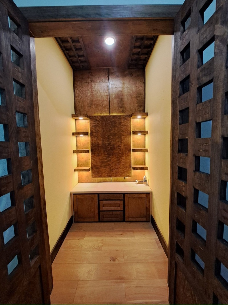 Custom Built-In's & Pre-Fabricated Cabinetry project by Lively Luxury Designs